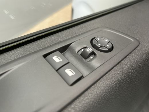 Citroën Jumpy 2.0 BlueHDI 145 L2 € 4.390,- Voorraad Voordeel |City Nav Pakket | Afneembare trekhaak | Comfortwa... ActivLease financial lease