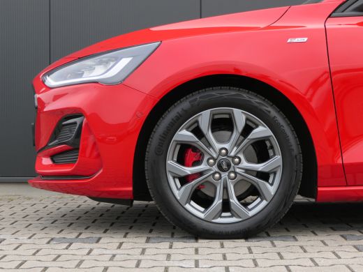 Ford Focus Ford 1.0 EcoBoost Hybrid ST Line | Panoramadak | Winterpack | Adaptief | 13.500 km ! | UNIEK !!! ActivLease financial lease