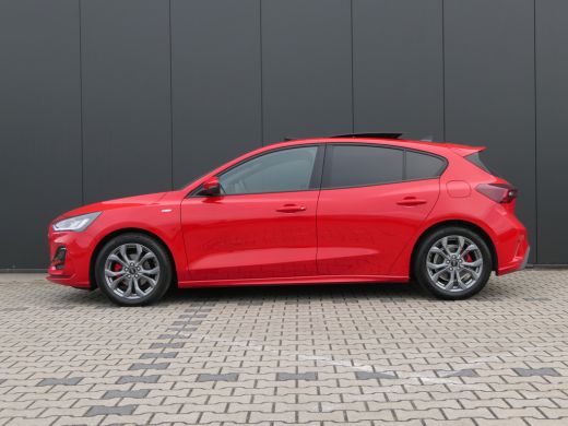 Ford Focus Ford 1.0 EcoBoost Hybrid ST Line | Panoramadak | Winterpack | Adaptief | 13.500 km ! | UNIEK !!! ActivLease financial lease