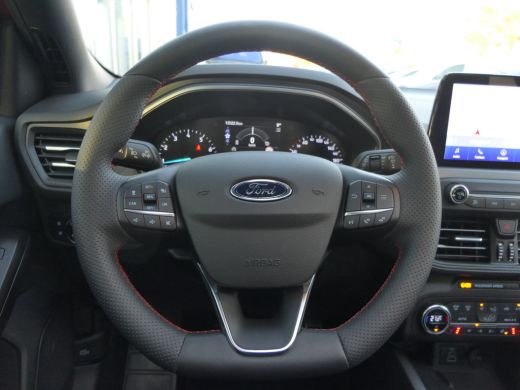 Ford Focus Ford 1.0 EcoBoost Hybrid ST Line | Panoramadak | Winterpack | Adaptief | 13.500 km ! | UNIEK !!! ActivLease financial lease