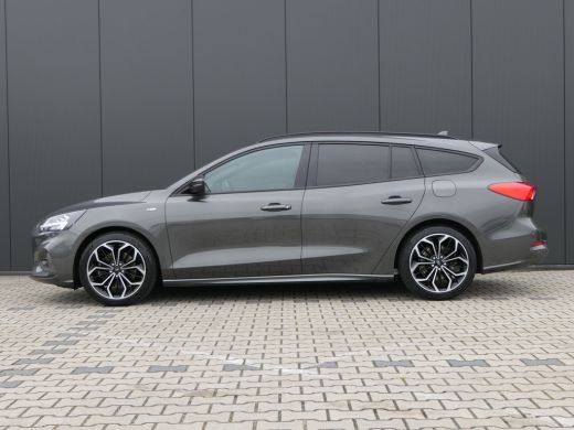 Ford FOCUS Wagon 1.0 EcoBoost ST Line | Winterpack | Keyless | 18 Inch | Privacy Glass | Climate Control | LED | D... ActivLease financial lease