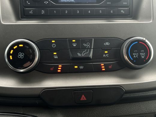 Ford Transit 2.0 TDCI / L2H2 / 1e EIGENAAR / IMPERIAAL / TREKHAAK / AIRCO / CRUISE / 3-ZITS ActivLease financial lease