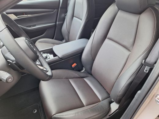 Mazda 3 2.5 e-SkyActiv-G M Hybrid 140 Takumi | Automaat | Elektrische verstelbare stoelen met geheugen | ... ActivLease financial lease