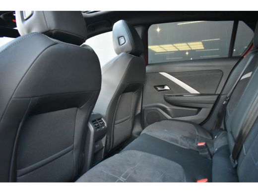 Opel Astra Opel 1.2 Turbo Hybrid Ultimate DEMO-DEAL! | Schuif-/Kanteldak | Alcantara | 360 Camera | Adaptive... ActivLease financial lease