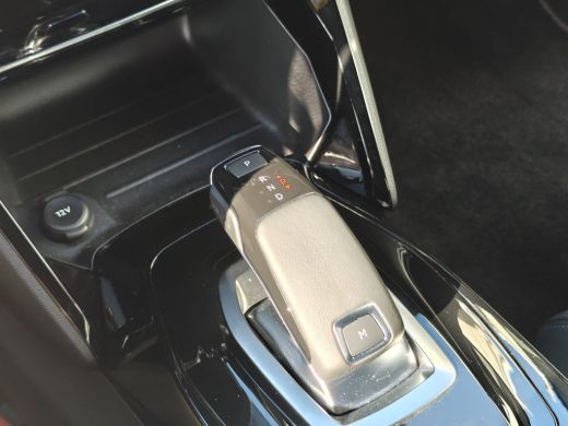 Peugeot 208 Peugeot 1.2 PureTech GT | Achteruitrijcamera | Apple Carplay/Android Auto|telefoonintegratie prem... ActivLease financial lease