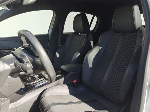 Peugeot 208 Peugeot 1.2 PureTech GT | Achteruitrijcamera | Apple Carplay/Android Auto|telefoonintegratie prem... ActivLease financial lease