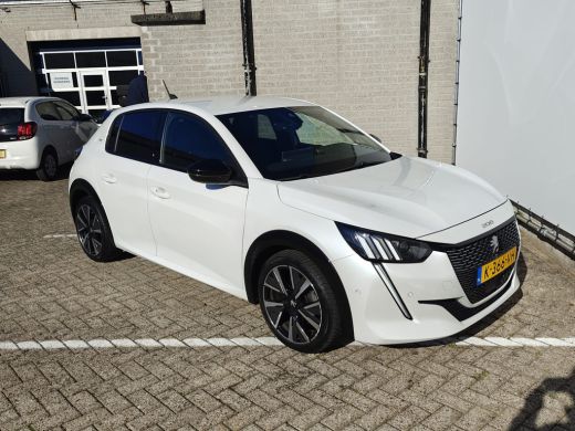 Peugeot 208 Peugeot 1.2 PureTech GT | Achteruitrijcamera | Apple Carplay/Android Auto|telefoonintegratie prem... ActivLease financial lease