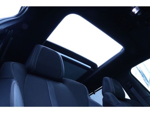 Peugeot 5008 Peugeot 1.2 Hybrid GT | 7-zits | Pano | Blackpack | Focal | Stoelverwarming | ACC | Camera | Navi... ActivLease financial lease
