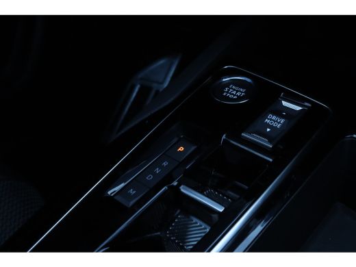 Peugeot 5008 Peugeot 1.2 Hybrid GT | 7-zits | Pano | Blackpack | Focal | Stoelverwarming | ACC | Camera | Navi... ActivLease financial lease