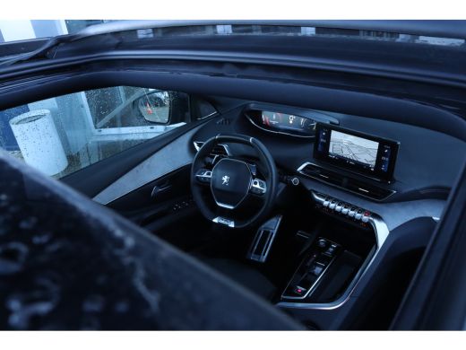 Peugeot 5008 Peugeot 1.2 Hybrid GT | 7-zits | Pano | Blackpack | Focal | Stoelverwarming | ACC | Camera | Navi... ActivLease financial lease