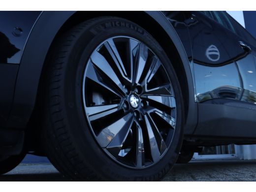 Peugeot 5008 Peugeot 1.2 Hybrid GT | 7-zits | Pano | Blackpack | Focal | Stoelverwarming | ACC | Camera | Navi... ActivLease financial lease