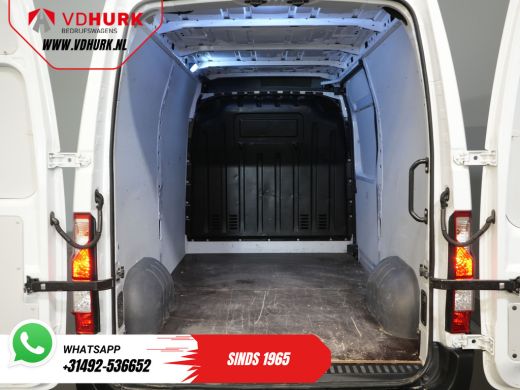 Renault Master 2.3 dCi 135 pk L2H2 TURBO DEFECT EXPORT ONLY Stoelverw./ PDC/ Camera/ 2.5t Trekverm./ Dakdragers ActivLease financial lease