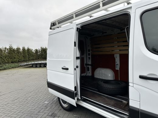 Renault Master 2.3 DCI 136 PK / L1H1 / GLASRESTEEL / 1e EIG. / 2.5T TREKHAAK / IMPERIAAL / CAMERA / AIRCO / CRUISE ActivLease financial lease