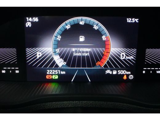 Skoda Karoq 1.5 TSI 150PK DSG-7 Business Edition | NAVI BY APP | CAMERA | ADAPT. CRUISE ActivLease financial lease