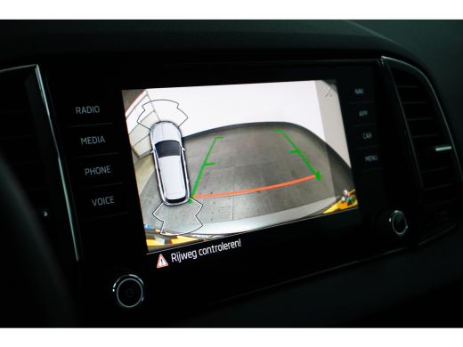 Skoda Karoq 1.5 TSI 150PK DSG-7 Business Edition | NAVI BY APP | CAMERA | ADAPT. CRUISE ActivLease financial lease