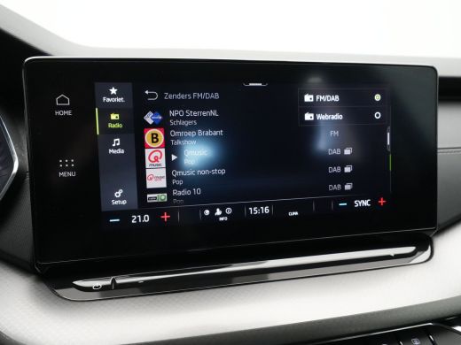 Skoda Octavia Combi 1.0 TSI 110pk Business Edition Navigatie Trekhaak Virtual Cockpit Acc Pdc 134 ActivLease financial lease