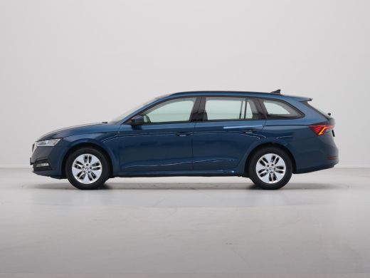 Skoda Octavia Combi 1.0 TSI 110pk Business Edition Navigatie Trekhaak Virtual Cockpit Acc Pdc 134 ActivLease financial lease
