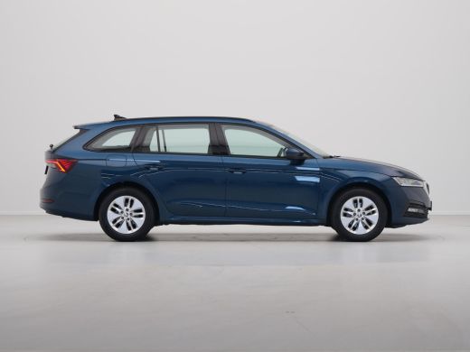 Skoda Octavia Combi 1.0 TSI 110pk Business Edition Navigatie Trekhaak Virtual Cockpit Acc Pdc 134 ActivLease financial lease