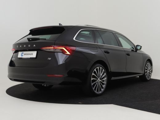Skoda Octavia Combi 1.4 TSI iV 204PK PHEV Business Edition Plus | Panoramadak | Head-up display | Winterpakket ... ActivLease financial lease