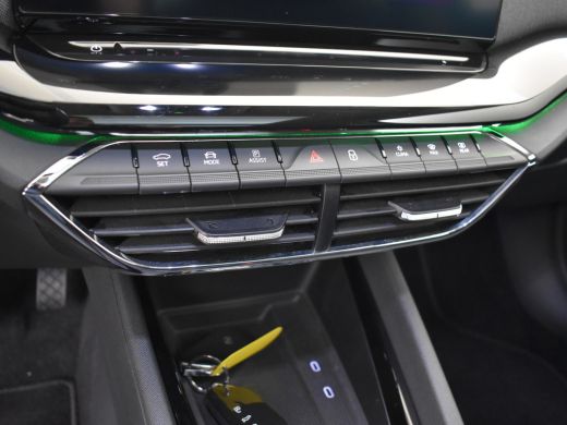 Skoda Octavia Combi 1.4 TSI iV 204PK PHEV Business Edition Plus | Panoramadak | Head-up display | Winterpakket ... ActivLease financial lease
