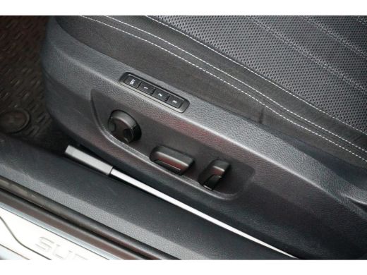Skoda Superb 1.4 TSI 218PK DSG-6 iV Business Edition | NAVIGATIE | AUTO A. KLEP | CAMERA ActivLease financial lease
