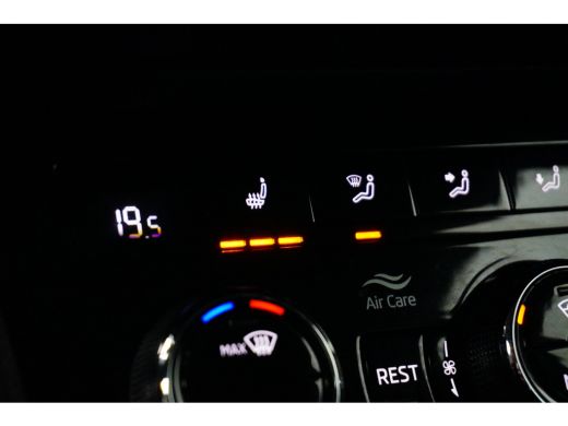 Skoda Superb 1.4 TSI 218PK DSG-6 iV Business Edition | NAVIGATIE | AUTO A. KLEP | CAMERA ActivLease financial lease
