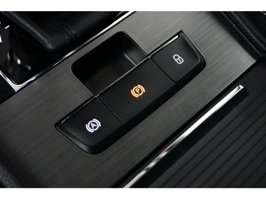 Skoda Superb 1.4 TSI 218PK DSG-6 iV Business Edition | NAVIGATIE | AUTO A. KLEP | CAMERA ActivLease financial lease