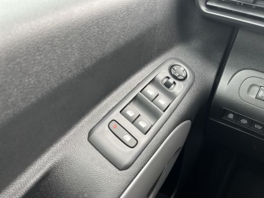 Toyota PROACE CITY Verso 1.2 Turbo Dynamic | Navigatie | Apple CarPlay/Android auto | Achteruitrijcamera | Stoelverwarming ActivLease financial lease