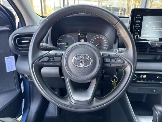 Toyota Yaris 1.5 Hybrid Active | 06-10141018 Voor meer informatie ActivLease financial lease