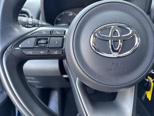 Toyota Yaris 1.5 Hybrid Active | 06-10141018 Voor meer informatie ActivLease financial lease
