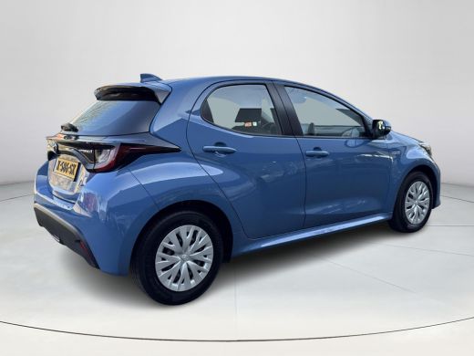 Toyota Yaris 1.5 Hybrid Active | 06-10141018 Voor meer informatie ActivLease financial lease