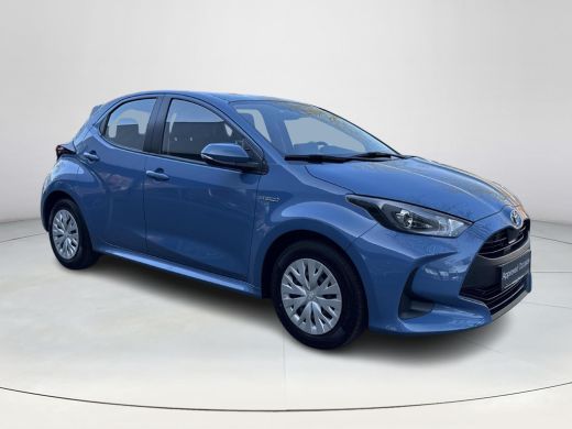 Toyota Yaris 1.5 Hybrid Active | 06-10141018 Voor meer informatie ActivLease financial lease