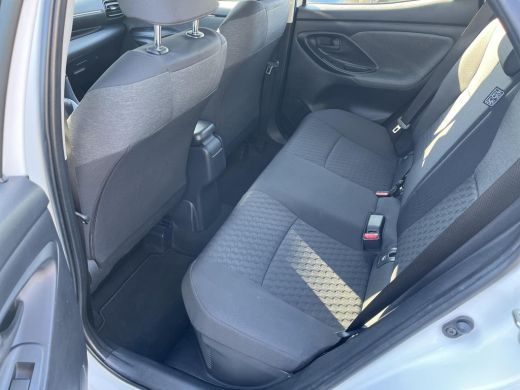 Toyota Yaris 1.5 Hybrid Dynamic | Apple CarPlay/Android auto | Achteruitrijcamera ActivLease financial lease