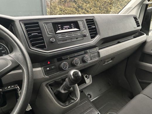 Volkswagen Crafter 35 2.0 TDI 141 PK / L3H3 / 1e EIGENAAR / AIRCO / CRUISE CONTROL / 3.000 KG AHG / BIJRIJDERSBANK ActivLease financial lease