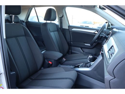 Volkswagen T-Roc 1.5 TSI 150PK 7-DSG Life | Apple Carplay/Android Auto | Parkeersensoren | ActivLease financial lease