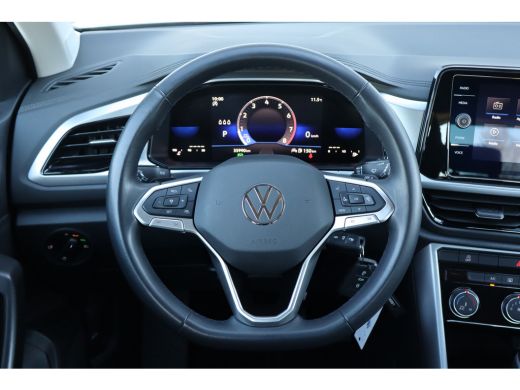 Volkswagen T-Roc 1.5 TSI 150PK 7-DSG Life | Apple Carplay/Android Auto | Parkeersensoren | ActivLease financial lease