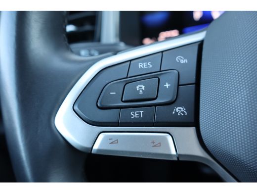 Volkswagen T-Roc 1.5 TSI 150PK 7-DSG Life | Apple Carplay/Android Auto | Parkeersensoren | ActivLease financial lease