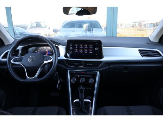 Volkswagen T-Roc 1.5 TSI 150PK 7-DSG Life | Apple Carplay/Android Auto | Parkeersensoren | ActivLease financial lease