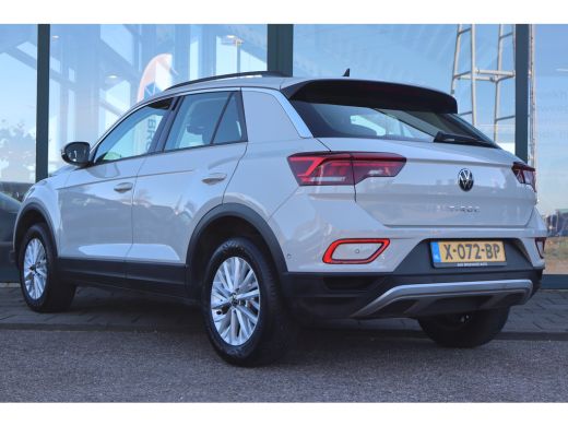 Volkswagen T-Roc 1.5 TSI 150PK 7-DSG Life | Apple Carplay/Android Auto | Parkeersensoren | ActivLease financial lease