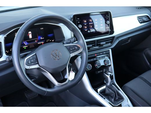 Volkswagen T-Roc 1.5 TSI 150PK 7-DSG Life | Apple Carplay/Android Auto | Parkeersensoren | ActivLease financial lease