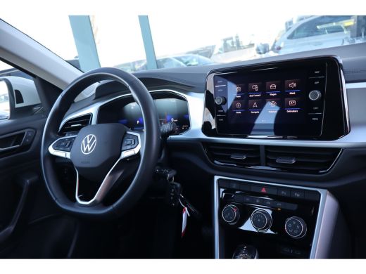 Volkswagen T-Roc 1.5 TSI 150PK 7-DSG Life | Apple Carplay/Android Auto | Parkeersensoren | ActivLease financial lease