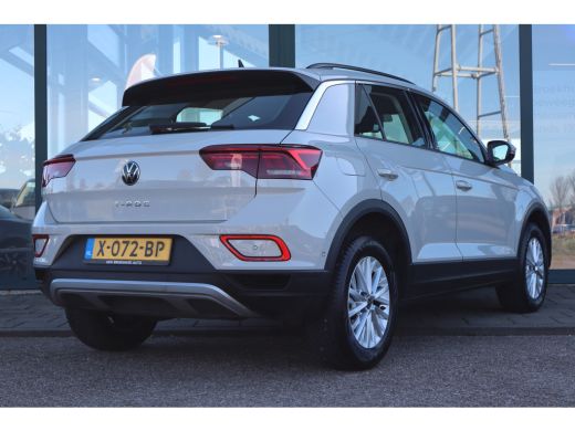 Volkswagen T-Roc 1.5 TSI 150PK 7-DSG Life | Apple Carplay/Android Auto | Parkeersensoren | ActivLease financial lease