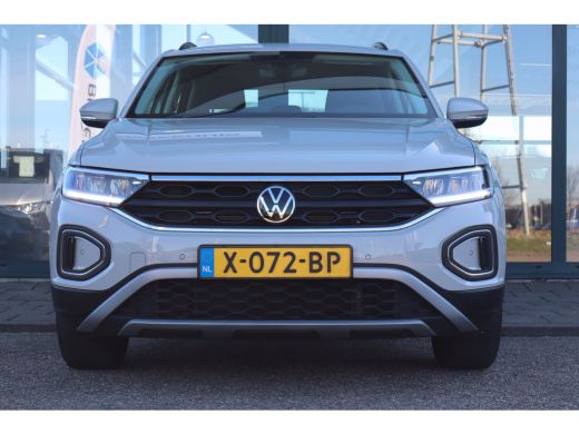 Volkswagen T-Roc 1.5 TSI 150PK 7-DSG Life | Apple Carplay/Android Auto | Parkeersensoren | ActivLease financial lease