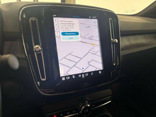 Volvo  C40 Single Motor Plus 69 kWh | Achteruitrijcamera | Apple Carplay/Android Auto|telefoonintegratie pre... ActivLease financial lease