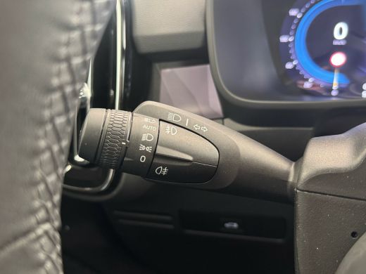 Volvo  C40 Single Motor Plus 69 kWh | Achteruitrijcamera | Apple Carplay/Android Auto|telefoonintegratie pre... ActivLease financial lease
