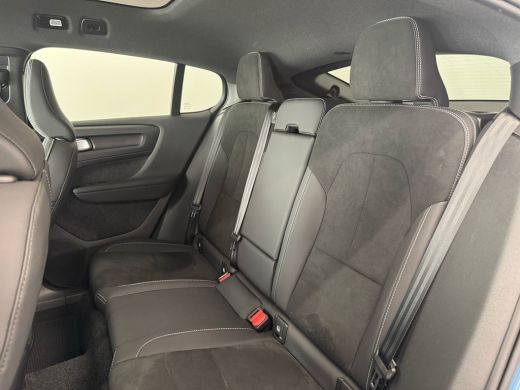 Volvo  C40 Single Motor Plus 69 kWh | Achteruitrijcamera | Apple Carplay/Android Auto|telefoonintegratie pre... ActivLease financial lease
