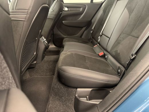 Volvo  C40 Single Motor Plus 69 kWh | Achteruitrijcamera | Apple Carplay/Android Auto|telefoonintegratie pre... ActivLease financial lease