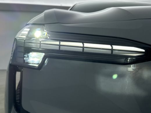 Volvo  EX30 Single Motor Core 51kW | 18" | Stoel/stuurverwarming | Adaptieve cruise | Parkeercamera | Kunstle... ActivLease financial lease