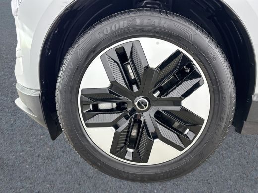 Volvo  EX30 Single Motor Core 51kW | 18" | Stoel/stuurverwarming | Adaptieve cruise | Parkeercamera | Kunstle... ActivLease financial lease