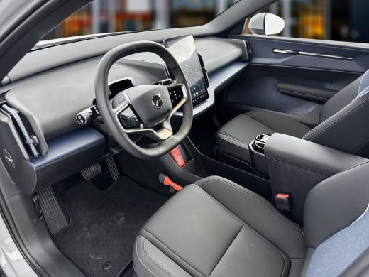 Volvo  EX30 Single Motor Core 51kW | 18" | Stoel/stuurverwarming | Adaptieve cruise | Parkeercamera | Kunstle... ActivLease financial lease